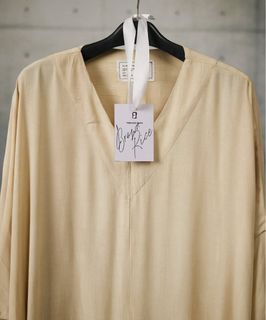 (Kategori: ) berada di . Dikirim oleh shesecondhand (ID iklan 1370834883, Gambar 1). Deskripsi: .