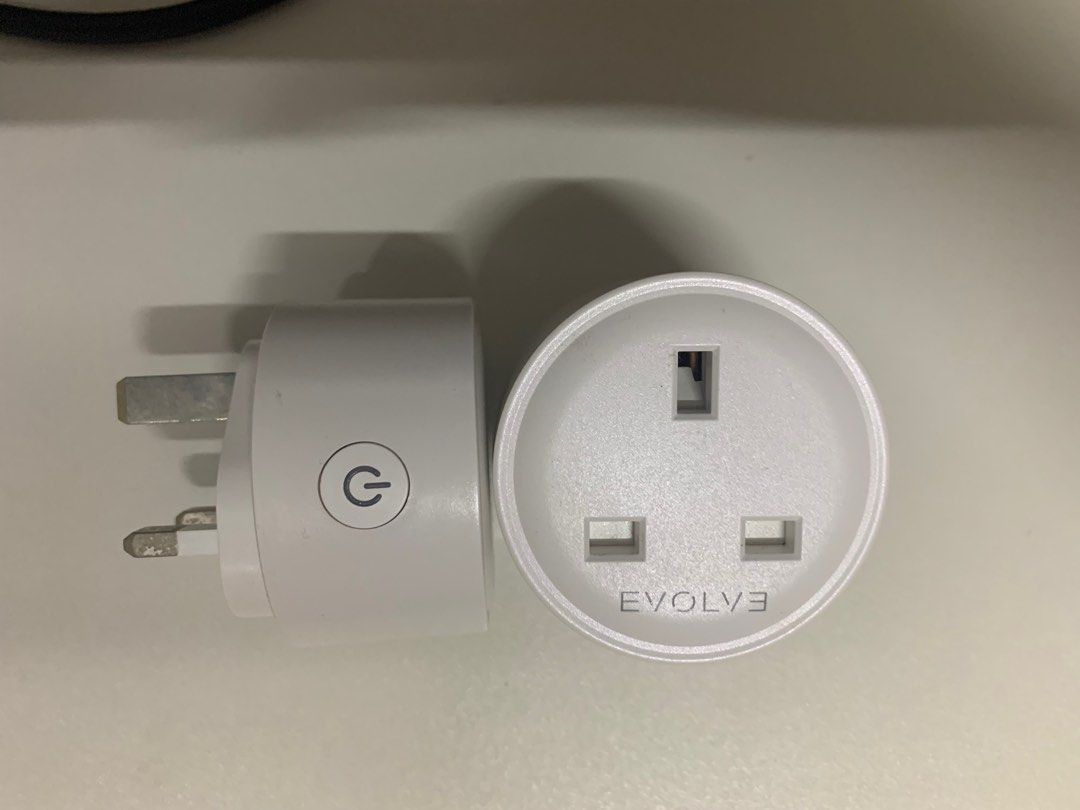 EVOLVE socket plug (Category: Chargers) located in Singapore. Submitted by cornerbig (Listing ID 1370890174, Image 1). Description: I got 2 of it .