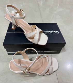 Figliarina sandals (nude, size 7)