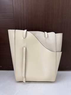 （分類：）位於 。 由 xxhaveanicedayxx 提交（商品編號 1370827389，圖片 1）。簡介： 。