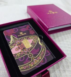 (Category: ) located in . Submitted by wardrobe_q (Listing ID 1370927721, Image 1). Description: .