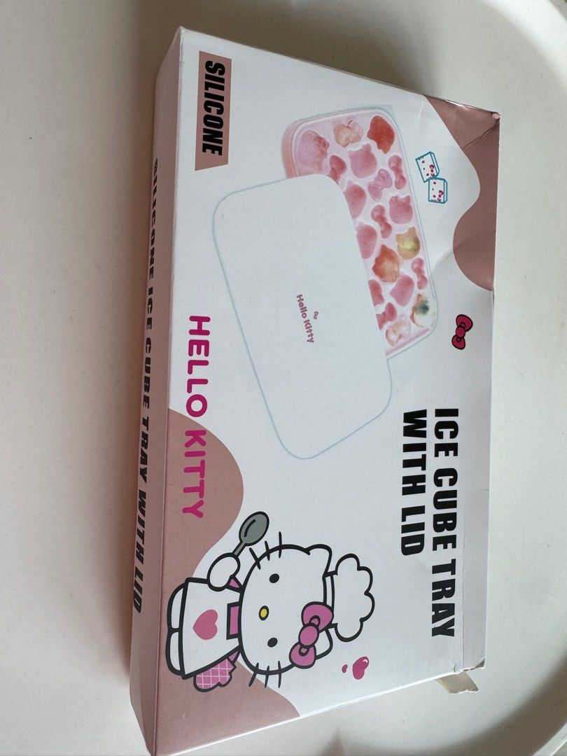 Hello Kitty Ice Cube Tray with LID