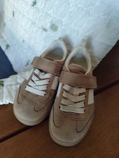 (Category: ) located in . Submitted by babymaple (Listing ID 1370791917, Image 1). Description: .