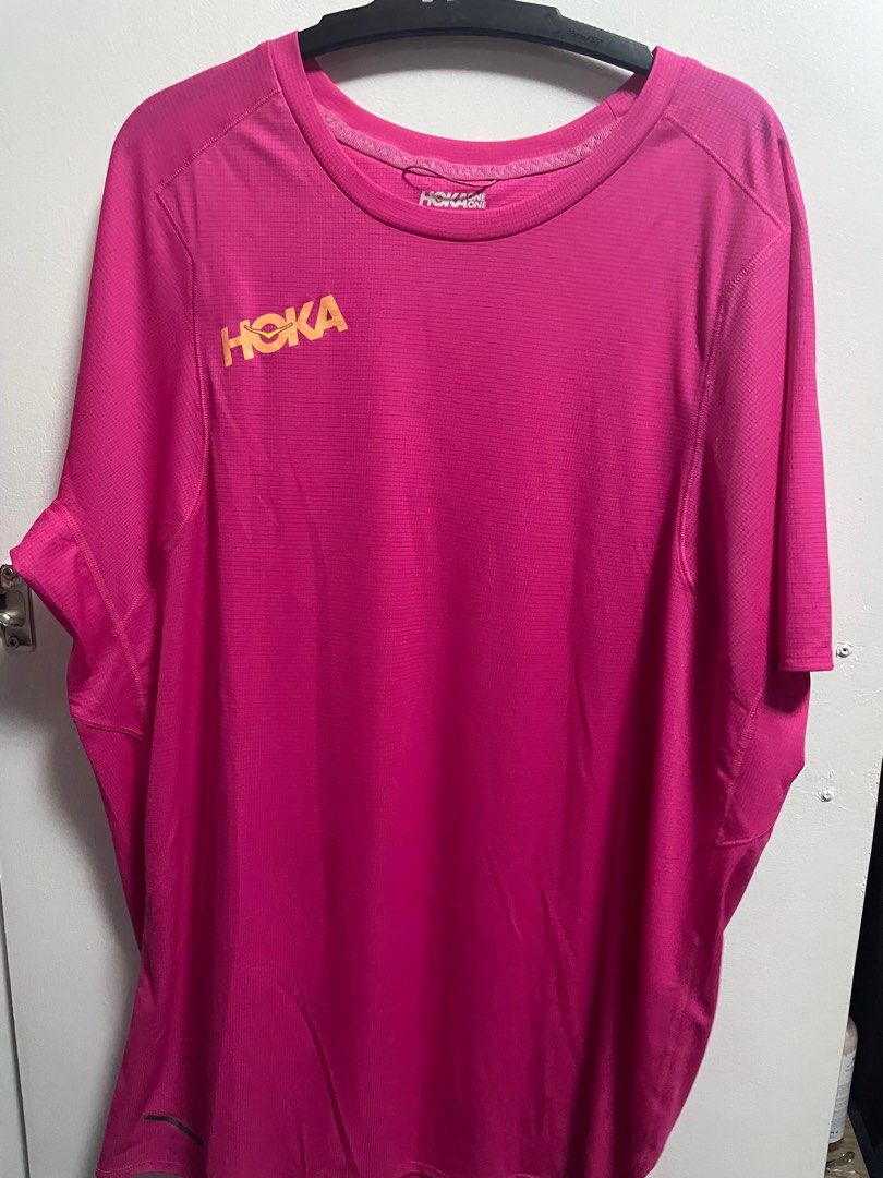 Hoka Running Shirt (Category: Activewear) located in Muntinlupa City. Submitted by kdloading (Listing ID 1370838596, Image 1). Description: Hoka Running Shirt Large 22x30 Too big for me.
