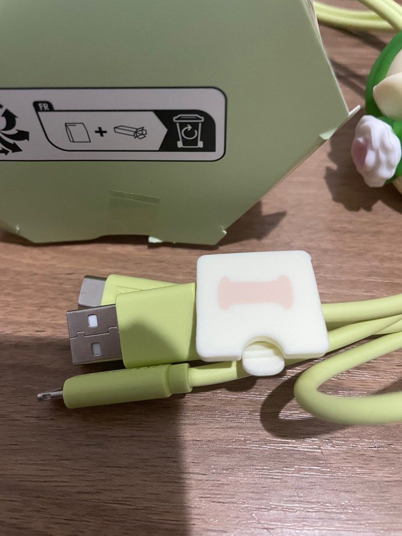 Invisible Monologue- Dimoo Hand in Hand 2&1 Cable (Category: Chargers & Cables) located in Manila. Submitted by boredninja (Listing ID 1370855251, Image 3). Description: -Delivery arrangements and costs will be handled by the customer through their chosen courier..