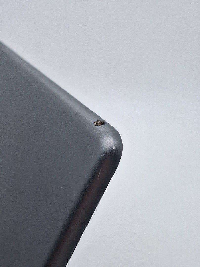 iPad 9 10.2" WiFi (2021) 64GB Space Grey (Category: iPad) located in Singapore. Submitted by gwmobile.sg (Listing ID 1370844347, Image 2). Description: .