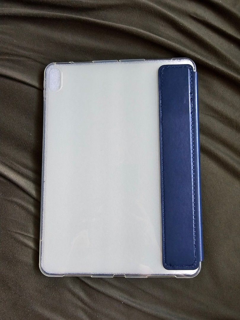 Ipad Air 5 case Blue trifold (Category: iPad) located in Mandaluyong City. Submitted by redragon30 (Listing ID 1370919809, Image 2). Description: Ipad Air 5th Gen case Color: Blue trifold case Location: Mandaluyong or Pasig Payment thru Gcash or BPI or Unionbank.