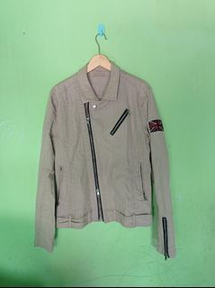 (Kategori: ) berada di . Dikirim oleh sadeansandang (ID iklan 1370826876, Gambar 1). Deskripsi: .