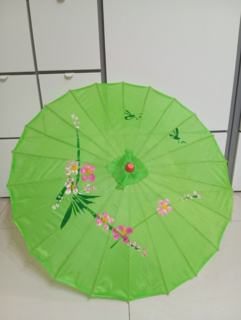 Japanese Umbrella (Category: Umbrellas) located in San Juan City. Submitted by maias.secret (Listing ID 1370953120, Image 1). Description: * This Japanese Umbrella is color apple green with a little bit designed. * One fold. * This is made by wood, bamboo and fabric. * Reason for Selling; not needed. * With freebie if you buy worth 400 and up in our shop. * You can pay thru G cash,Pay Maya or Bank transfer..