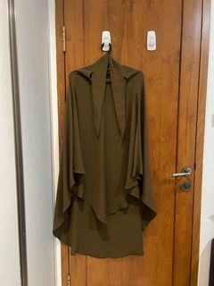 (Kategori: ) berada di . Dikirim oleh shesecondhand (ID iklan 1370833869, Gambar 1). Deskripsi: .