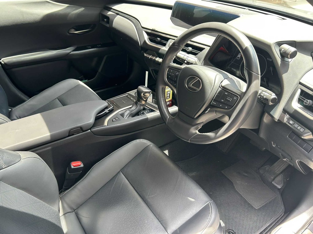 Lexus  UX200 ULTIMATE Auto62863172887937114