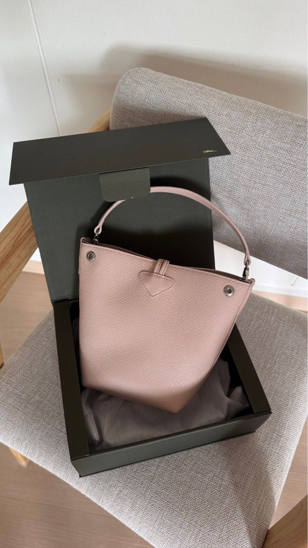 Longchamp LE ROSEAU XS BUCKET BAG Ballerina - Leather (Category: Bags & Wallets) located in Singapore. Submitted by codywoody36 (Listing ID 1370944005, Image 2). Description: Longchamp LE ROSEAU XS BUCKET BAG Ballerina - Leather brand new with box $680 Longchamp LE ROSEAU XS BUCKET BAG Black - Leather + additional strap used once $500 .