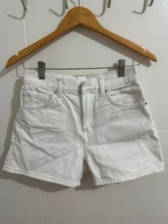 (Category: ) located in . Submitted by enaspreloved (Listing ID 1370969373, Image 1). Description: .