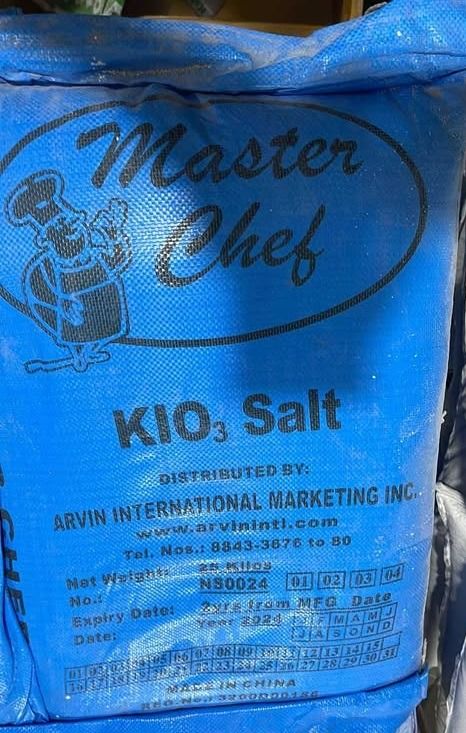 Master Chef Iodized Salt 25kg (Category: Spice & Seasoning) located in Manila. Submitted by golden888onlineshop (Listing ID 1370847092, Image 1). Description: Master Chef Iodized Salt 25kg Iodized, white, pure vacuum-dried, kosher, fine-sized, free flowing salt crystals and free from foreign materials or specks. It is sold in 25kg sacks. DIRECT MESSAGE FOR ORDERS/ INQUIRIES. Wide Selection of Items to choose from! Giveaways/Souvenirs | Native Pro