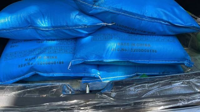 Master Chef Iodized Salt 25kg (Category: Spice & Seasoning) located in Manila. Submitted by golden888onlineshop (Listing ID 1370847092, Image 2). Description: Master Chef Iodized Salt 25kg Iodized, white, pure vacuum-dried, kosher, fine-sized, free flowing salt crystals and free from foreign materials or specks. It is sold in 25kg sacks. DIRECT MESSAGE FOR ORDERS/ INQUIRIES. Wide Selection of Items to choose from! Giveaways/Souvenirs | Native Pro