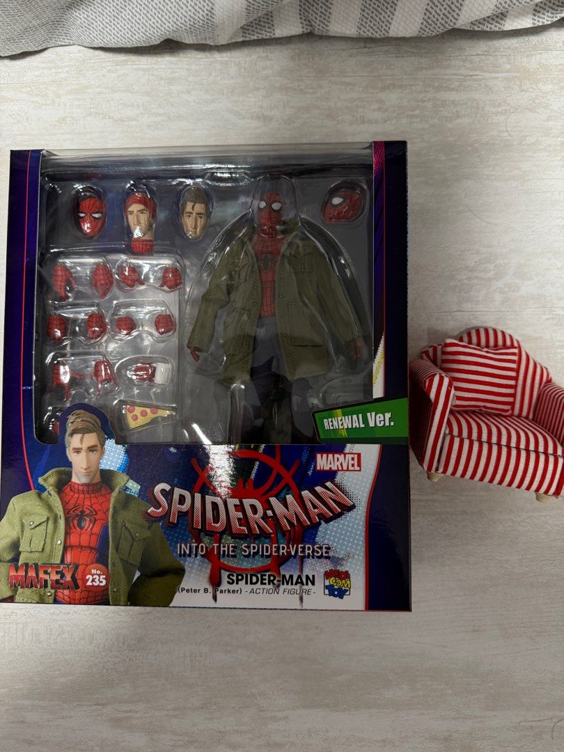 Medicom Mafex Peter B Parker Mafex Spiderman Into the Spider Verse ...