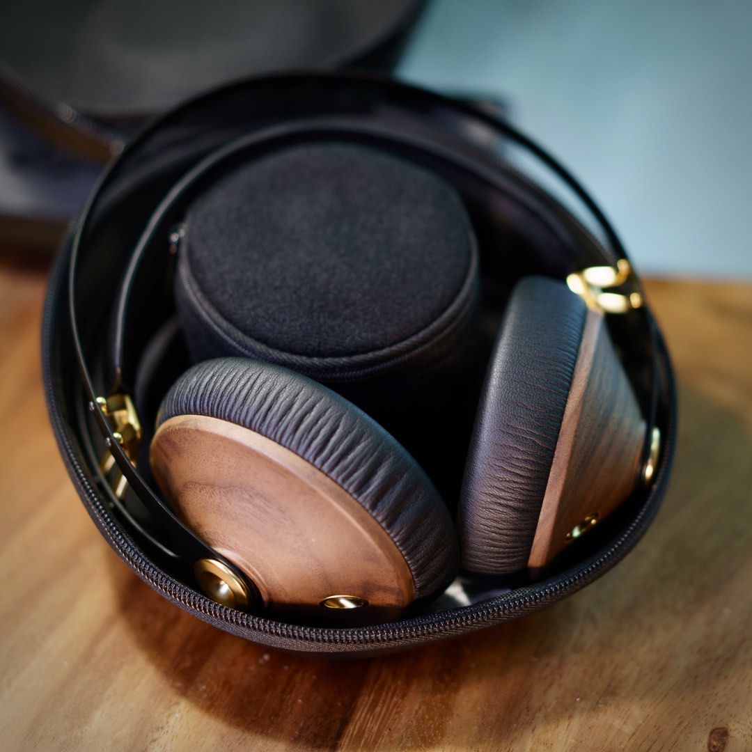 Meze 99 Classics Walnut Closed Back Headphones628630620732191123