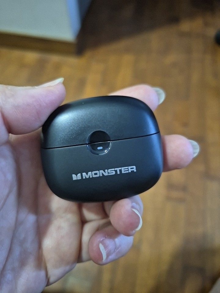 Monster Earbuds Aura Fit (Category: Earphones) located in Singapore. Submitted by adelineyh (Listing ID 1370887260, Image 1). Description: Brand new Monster earbuds with charging case. Type C charging. Black case with Monster logo. Perfect for music and calls. 10m transmission distance. Good bass. High performance MEMS Calls. Fixed price, fix location. Delivery click Buy Now..