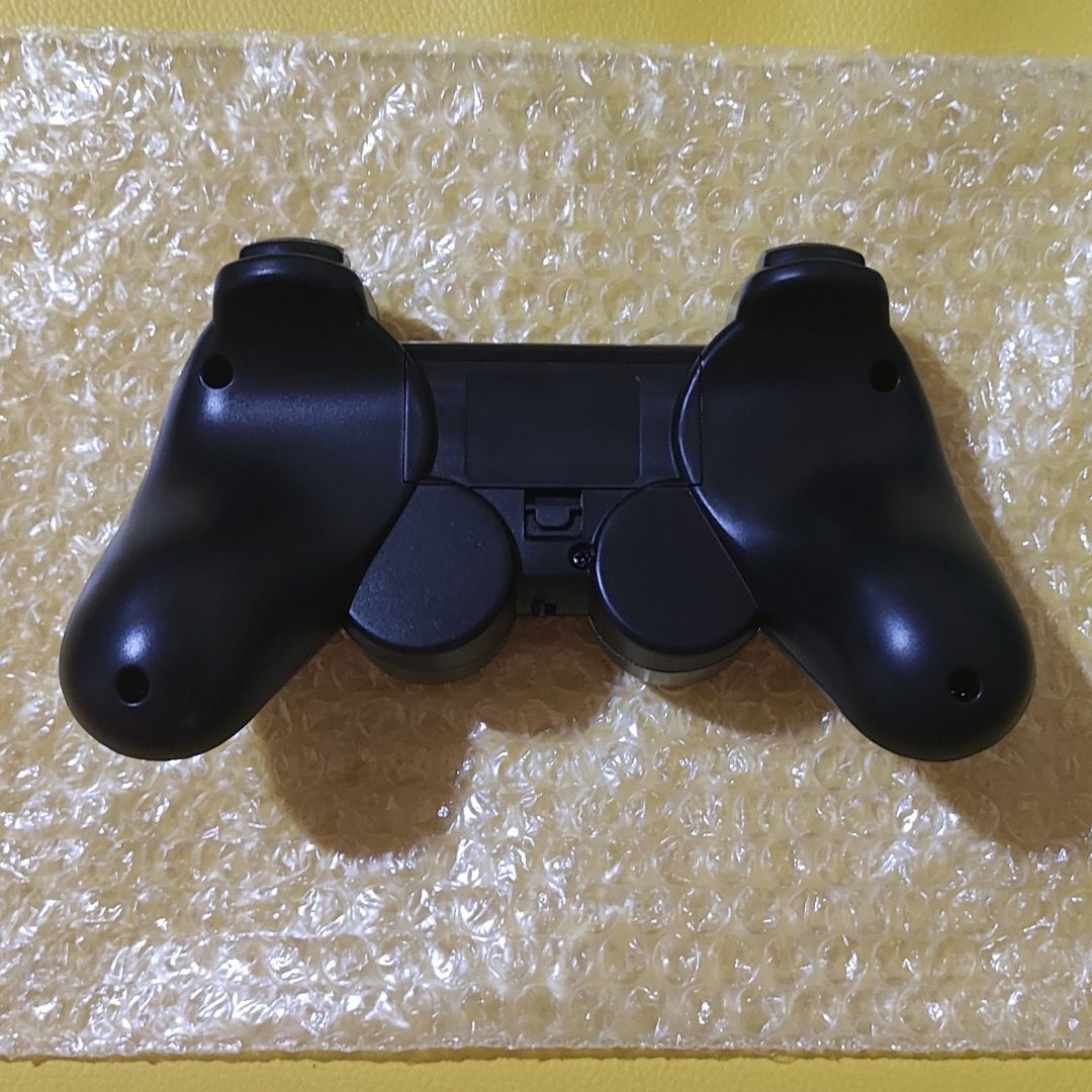 New Wireless 2.4G Gamepad Controller For PC/ ps2 / PS3/ TV Box/ Android Phone Joystick (Category: Controllers) located in Quezon City. Submitted by jakewinrat86766 (Listing ID 1370955329, Image 2). Description: New Wireless 2.4G Gamepad Controller For PC/ ps2 / PS3/ TV Box/ Android Phone Joystick New but receiver was lost. Not bluetooth. LOCATION: Meetup Malaria Metroplaza Mall North Caloocan City only. Pickup via Lalamove or any express courier 