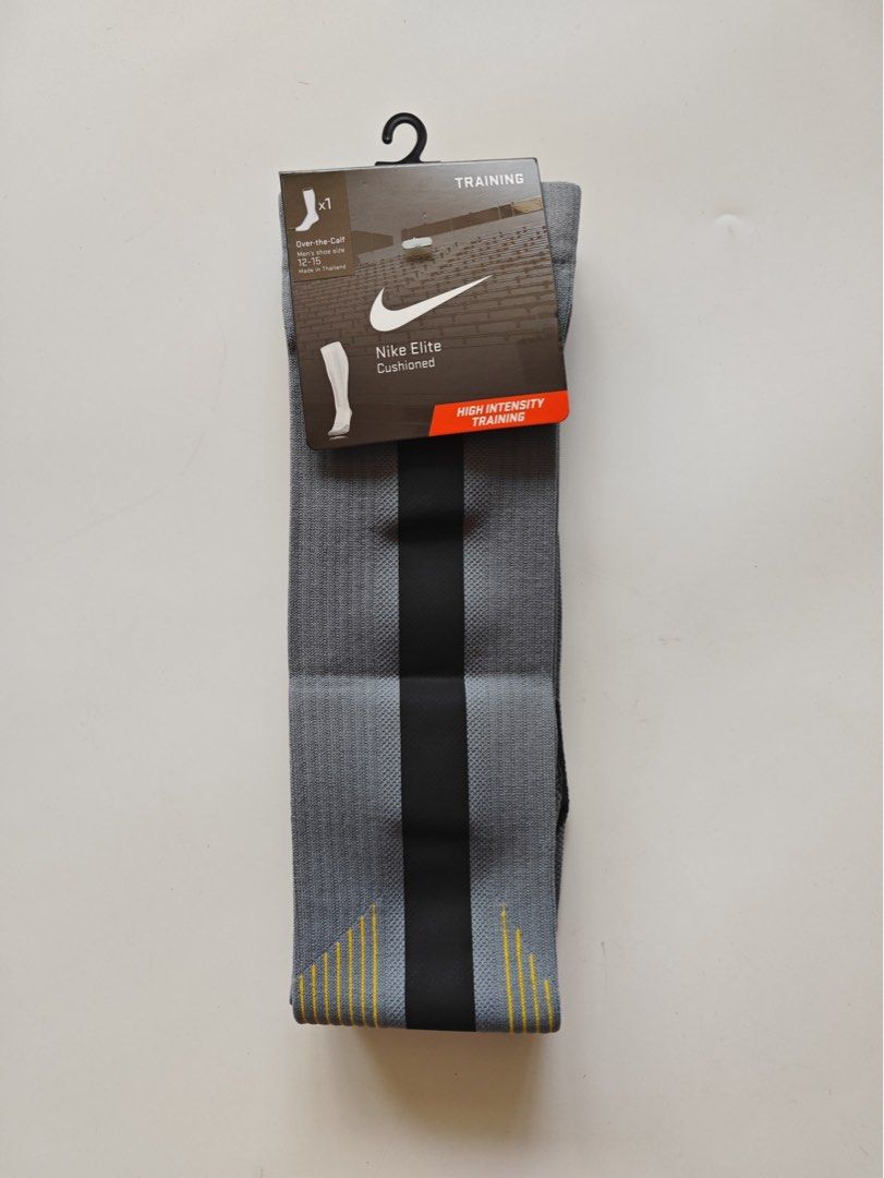 Nike Elite Training Cushioned socks (Category: Socks) located in Makati City. Submitted by WGarci07 (Listing ID 1370879531, Image 1). Description: Original Nike Elite Training Cushioned socks High intensity training Ovet-the-Calf Gray, black Size: XL Men’s US shoe size 12-15 Brand new Firm price .