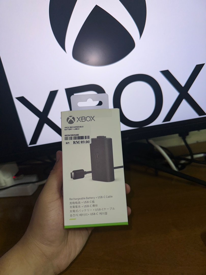 Official Xbox Rechargeable Battery + USB-C Charging Cable, Video Gaming ...