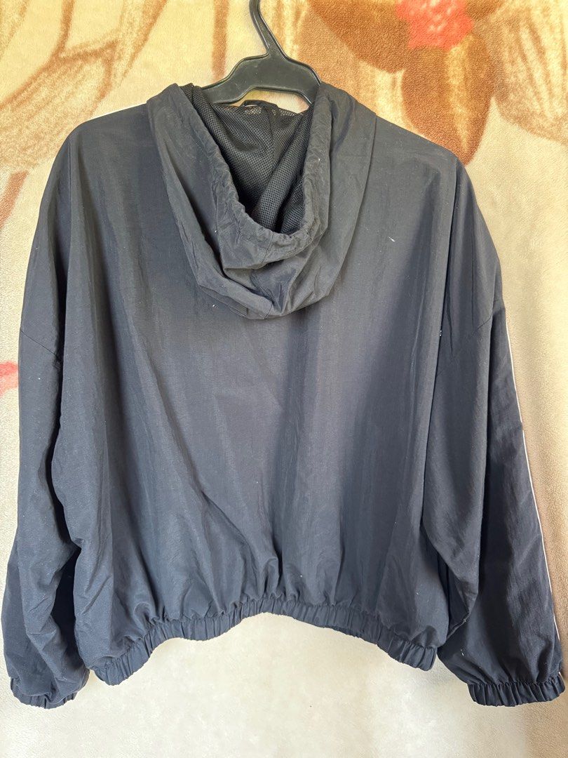 Original Adidas Jacket (Category: Coats, Jackets and Outerwear) located in Manila. Submitted by rmdthreads (Listing ID 1370830927, Image 2). Description: 9/10 condition 💖.