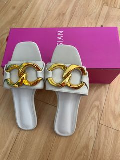 Parisian flats / sandals