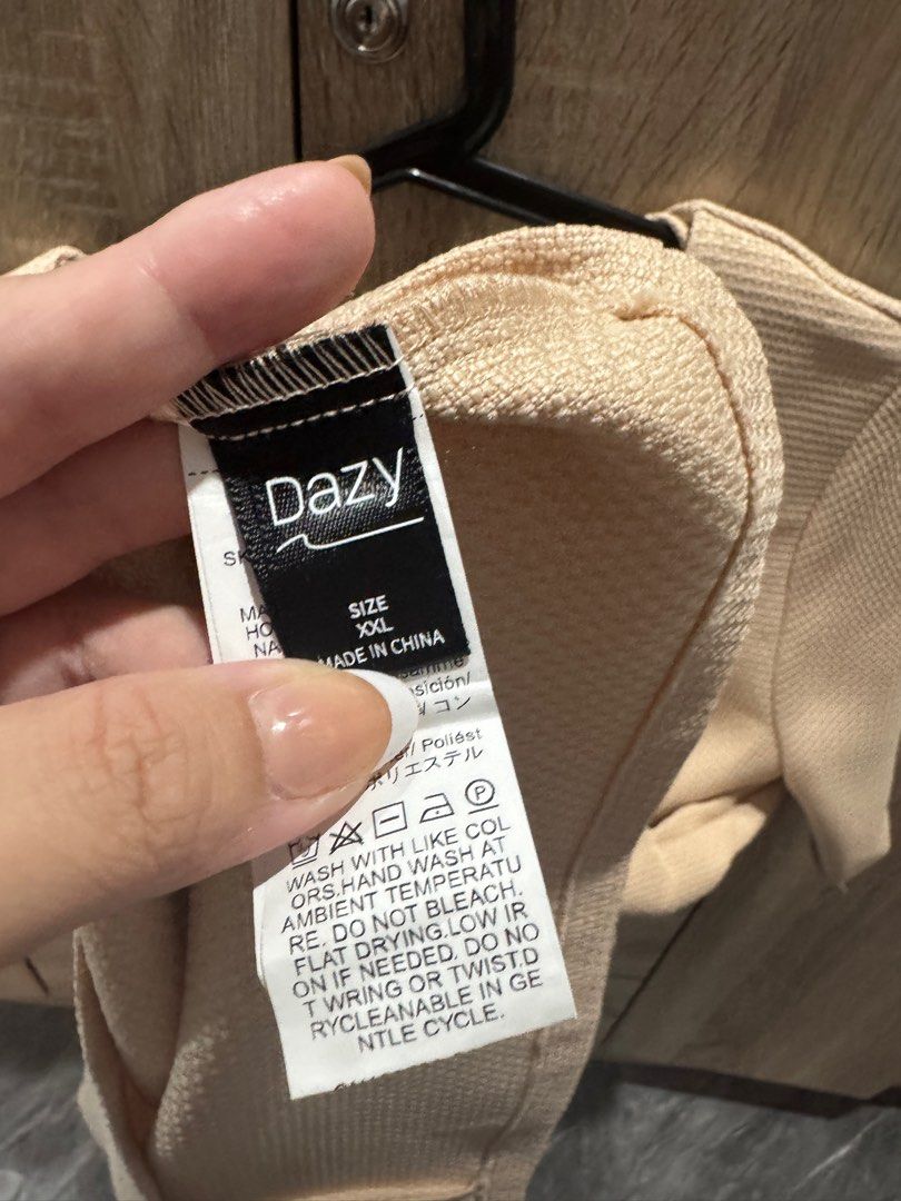 Plus Size Dazy Dress 2XL-3XL (Category: Dresses) located in Malabon City. Submitted by clover510 (Listing ID 1370848476, Image 3). Description: Never worn, just fitted and washed. Can fit 2XL-3XL MOP: Gcash LOCATION: Malabon/Pasay RFS: too big for me.