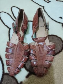 Prelove sandals