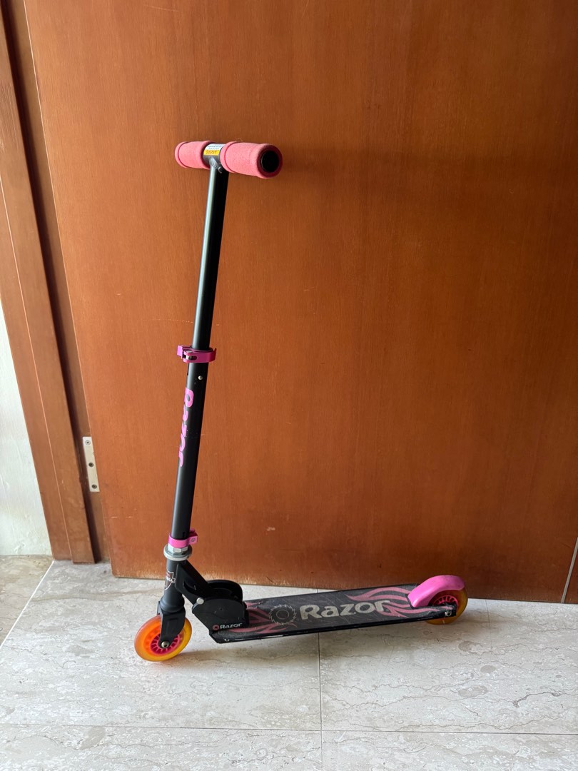 Razer kids scooter, Sports Equipment, Sports & Games, Skates ...