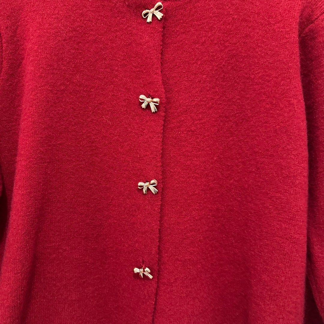 Red Longsleeve (Category: Longsleeves) located in Batangas. Submitted by z.declutter (Listing ID 1370889493, Image 3). Description: Used once.