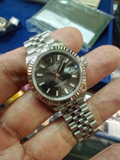 (Category: ) located in . Submitted by p.selectionwatches (Listing ID 1370827593, Image 1). Description: .
