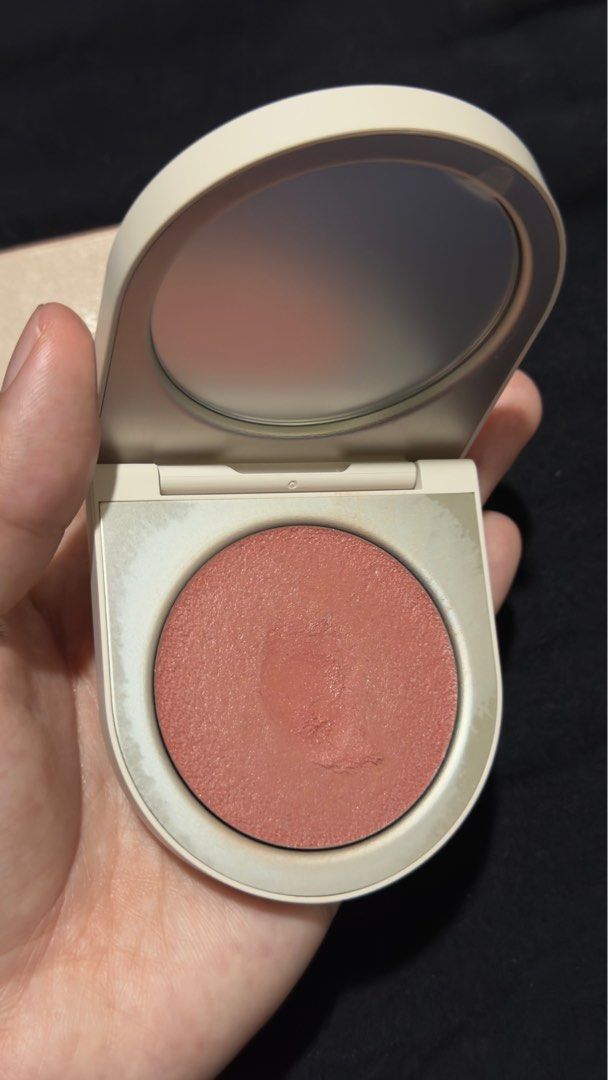 Rose Inc Blush Divine - Wisteria (Category: Makeup) located in Baguio. Submitted by baekinn (Listing ID 1370915815, Image 2). Description: Decluttering. All original 💯.