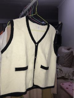 (Kategori: ) berada di . Dikirim oleh preloved.gemma (ID iklan 1370823814, Gambar 1). Deskripsi: .