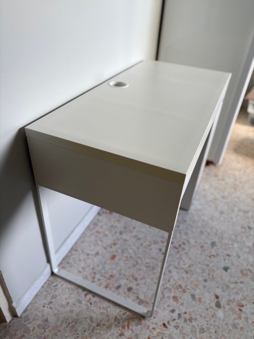 Study Table (Category: Tables & Sets) located in Singapore. Submitted by finestchoice (Listing ID 1370882172, Image 3). Description: Length 150cm Height 30cm Width 50cm If can collect today I am letting go for half the $30 .