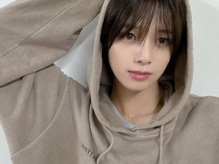 （分類：）位於 。 由 sell._card.kpop.hk 提交（商品編號 1370955839，圖片 1）。簡介： 。
