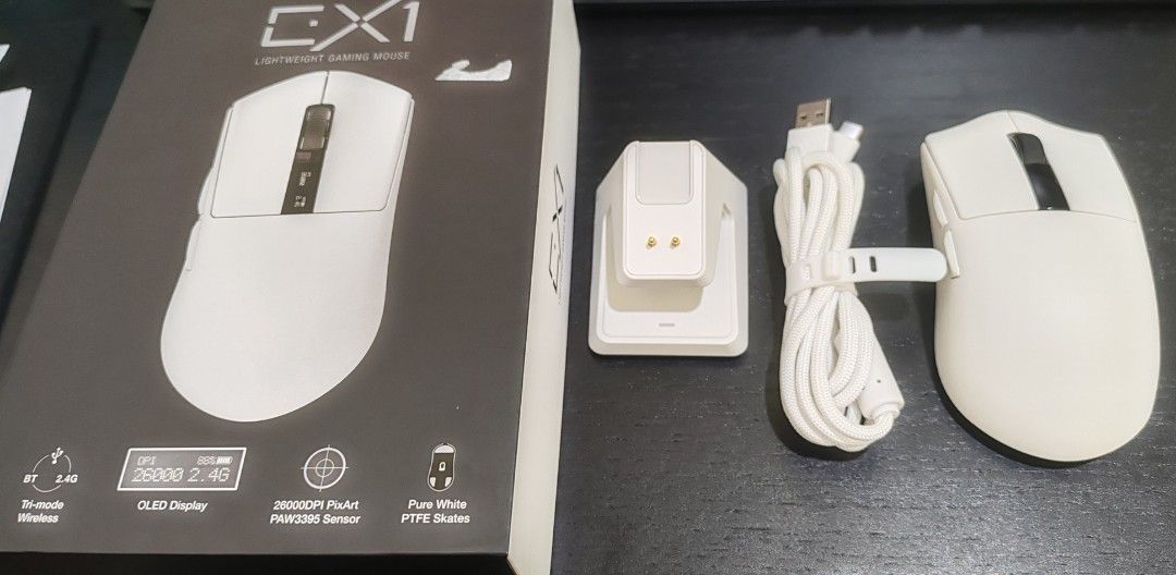 Techware EX1 (Category: Mouse & Mousepads) located in Kuala Lumpur. Submitted by shikizan (Listing ID 1370868023, Image 2). Description: -2.4GHz + BT Wireless/Wired -Connection -26000 DPI -300mAh 30 hours battery life -Ultra lightweight 59g.