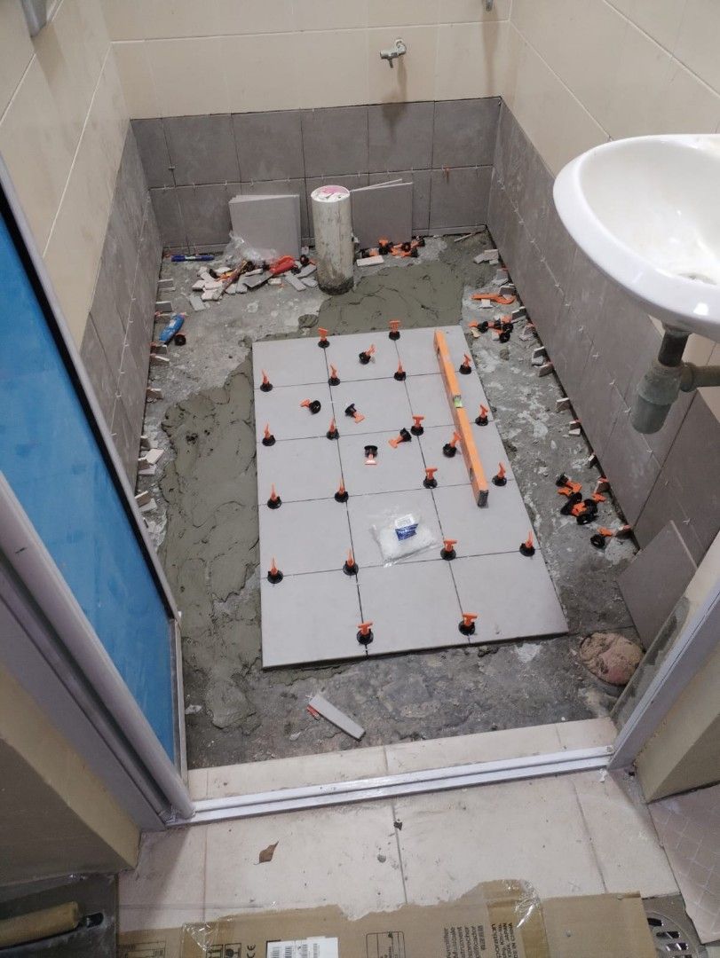 Tile Marble Pebble Stone Epoxy floor Terracotta Sand flooring Installation Polish Layover Repair Hack/Disposal services62853067894019111