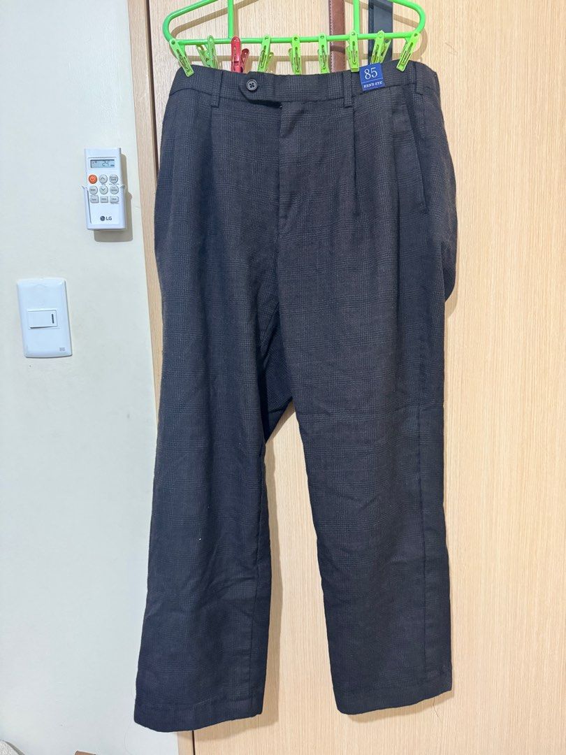 Trouser/ Slacks/ Office pants (Category: Other Bottoms) located in Manila. Submitted by tesaaa_ (Listing ID 1370944530, Image 2). Description: Different sizes per pants but most of it are size 30-31, 32 and length is 38-40. Pm for more details.