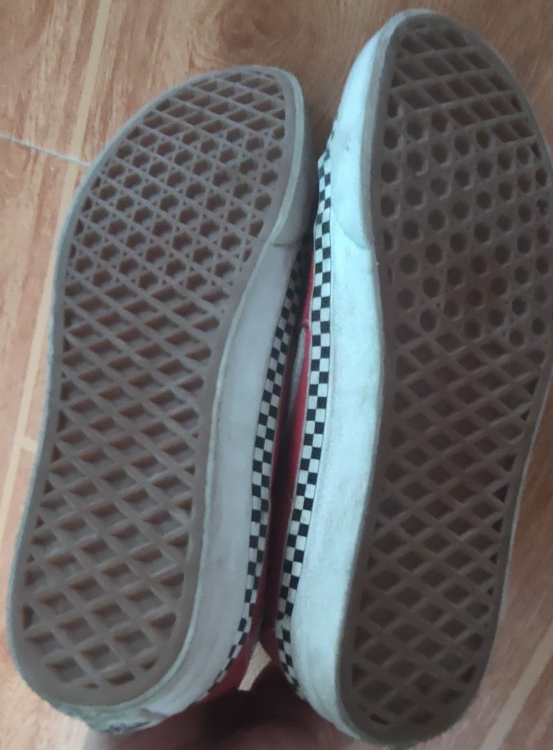 Unisex original hi cut Vans (Category: Babies & Kids Fashion) located in Valenzuela. Submitted by thet.ignacio (Listing ID 1370815147, Image 3). Description: unisex! for kids! size: US mens 5 US womens 6.5.