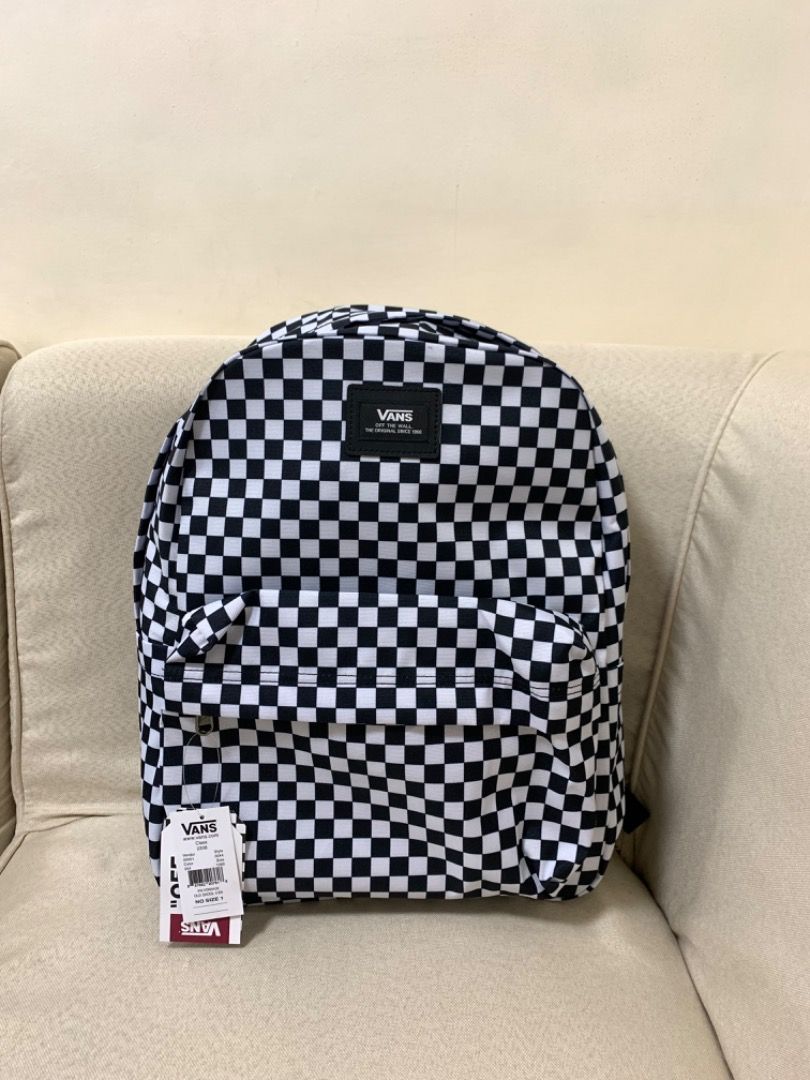 Vans backpack (Category: Backpacks) located in Manila. Submitted by zzlcmnds (Listing ID 1370951966, Image 1). Description: Brand new and orig Waterproof 22 liters Mall price is 3k Selling for only 1,800.