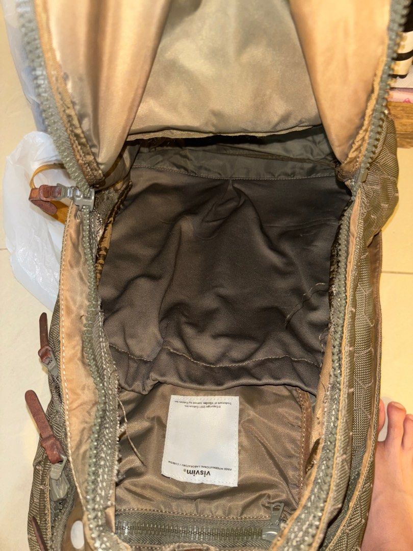 Visvim （分類：背包）位於 Hong Kong。 由 Dannybobo 提交（商品編號 1370944249，圖片 8）。簡介： 新舊如下介意勿拍。