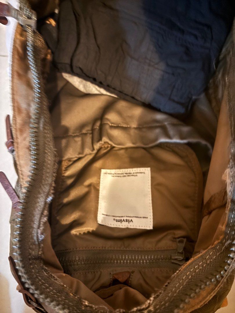 Visvim （分類：背包）位於 Hong Kong。 由 Dannybobo 提交（商品編號 1370944249，圖片 7）。簡介： 新舊如下介意勿拍。