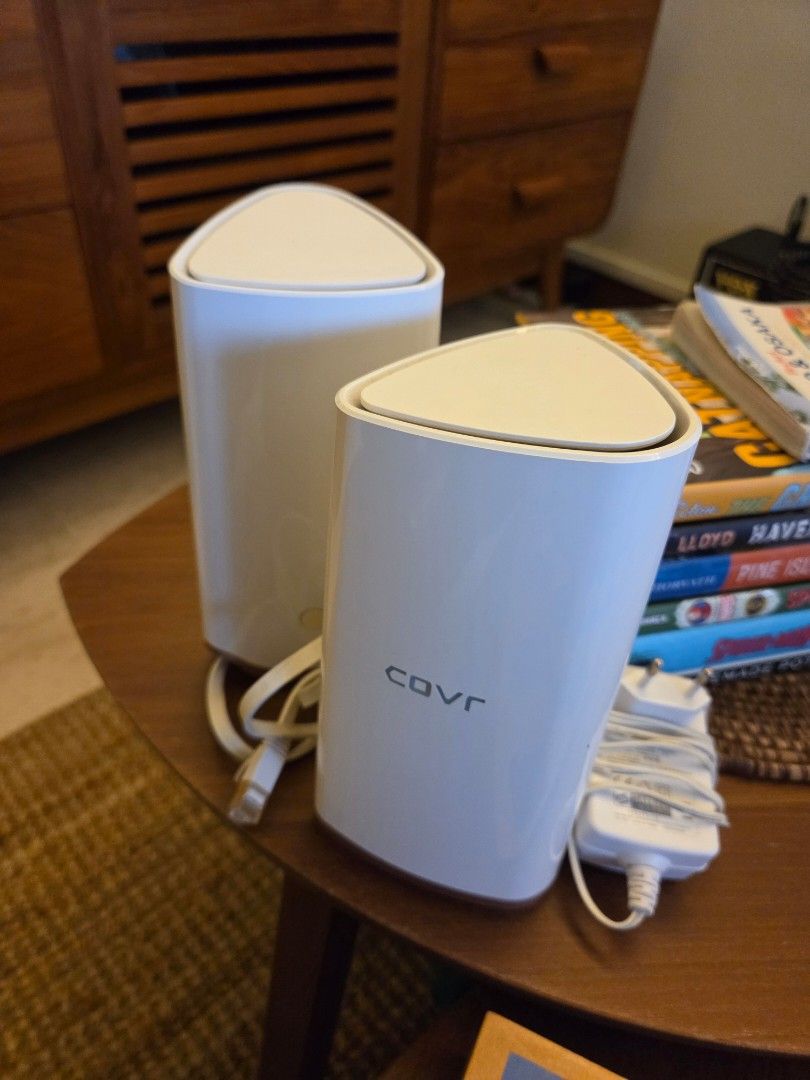 Wifi Router (Category: Networking) located in Singapore. Submitted by ducale (Listing ID 1370914045, Image 1). Description: Well used covr 2200 pair to let go as upgrading to wifi7.