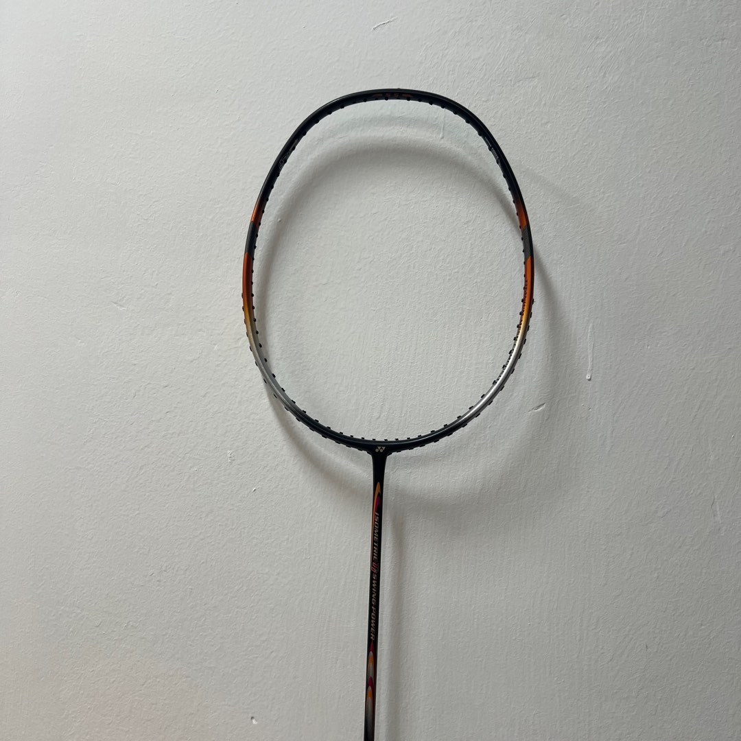 Yonex isometric ti swing power 羽毛球拍, 運動產品, 運動與