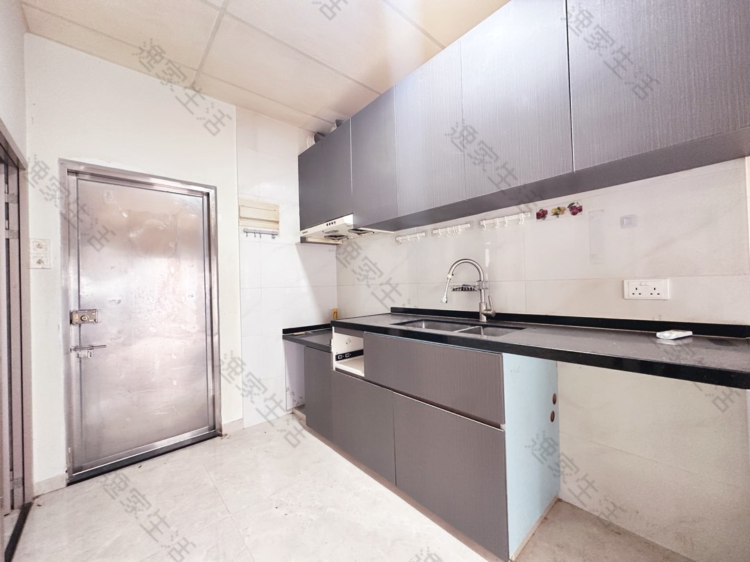 Giant 2-bedroom at Yuen Long Station from $650063438550698371113