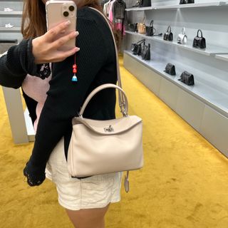 （分類：）位於 。 由 aaaaooooaaaa 提交（商品編號 1371041561，圖片 1）。簡介： 。