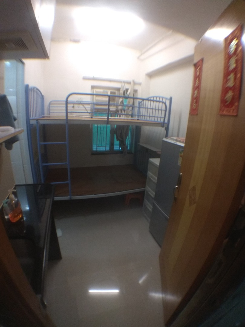 【網上即時實景睇樓】【低層套房設床】新蒲崗唐樓低層_東誠大廈_企理冷氣套房設床_實用85呎_租4400(物業編號 R521)62859997487491111