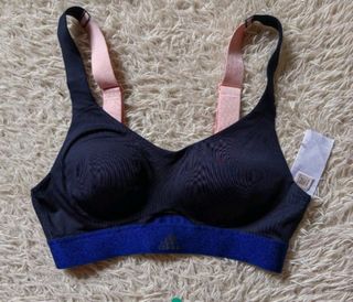 (Category: ) located in . Submitted by closetclearing2016 (Listing ID 1371056529, Image 1). Description: .