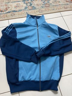 (Category: ) located in . Submitted by adidastore (Listing ID 1371078827, Image 1). Description: .